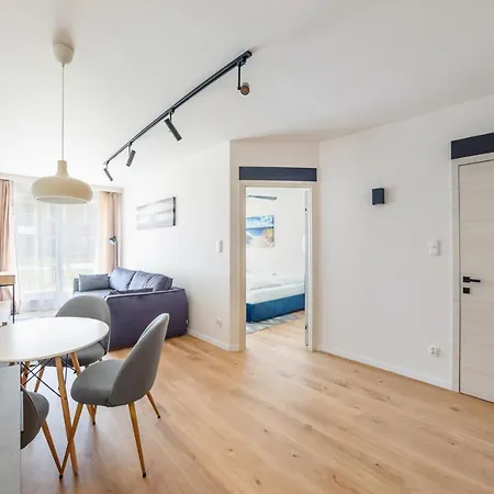 I Jastrzebia Gora, Sun & Snow *