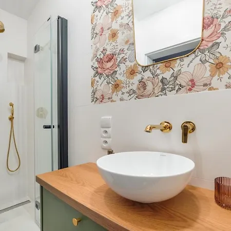 I Jastrzebia Gora, Sun & Snow