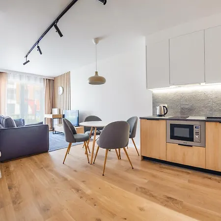 I Jastrzebia Gora, Sun & Snow *