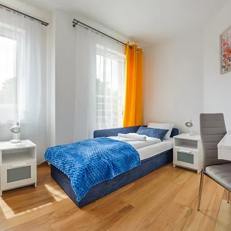 I Jastrzebia Gora, Sun & Snow