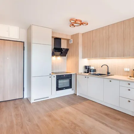 I Jastrzebia Gora, Sun & Snow