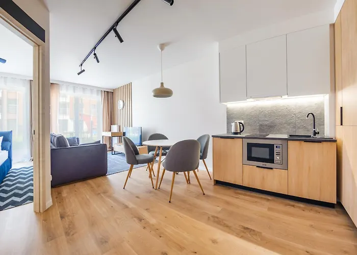 I Jastrzebia Gora, Sun & Snow *